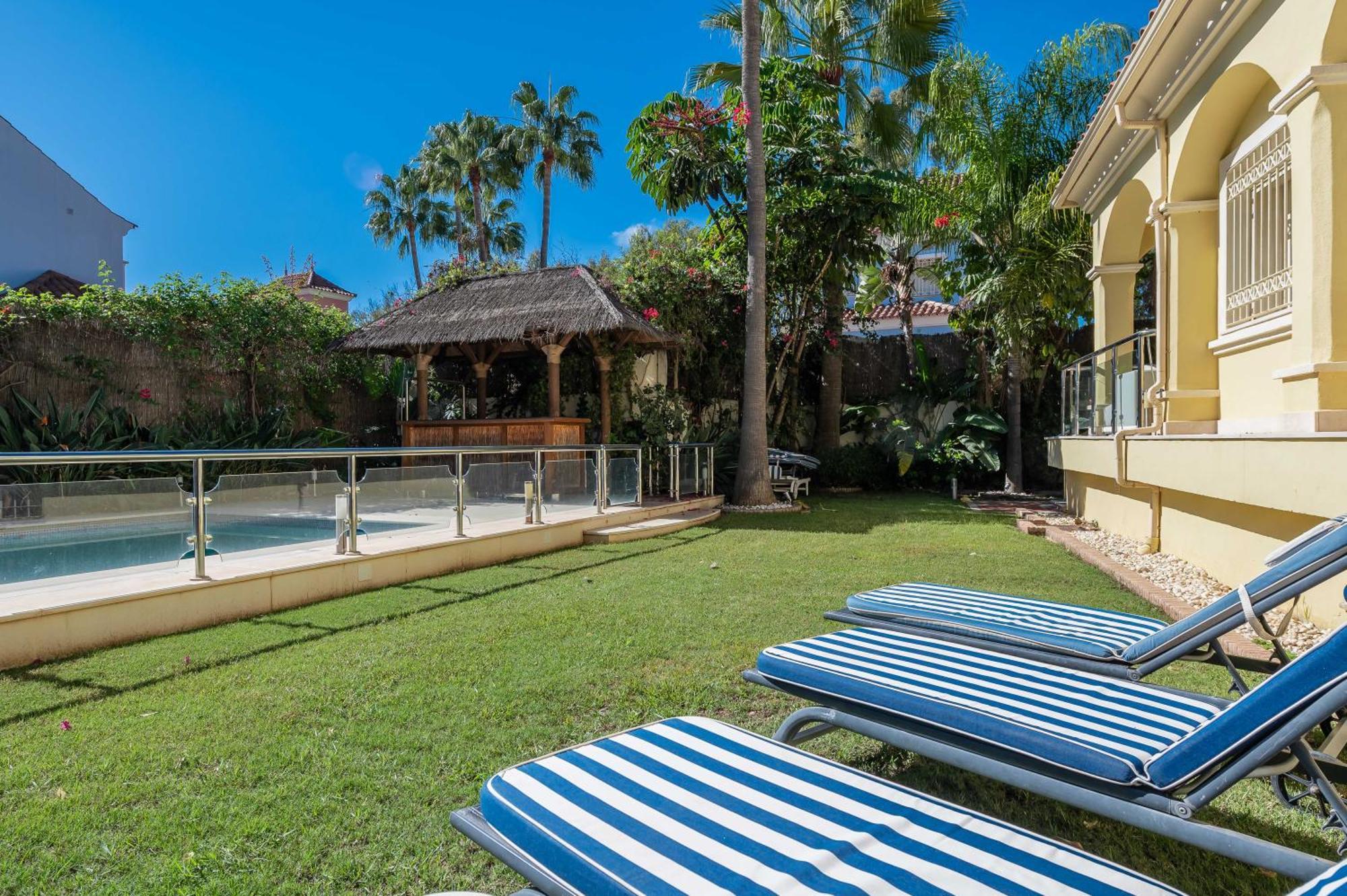 Beachside With Heated Pool *