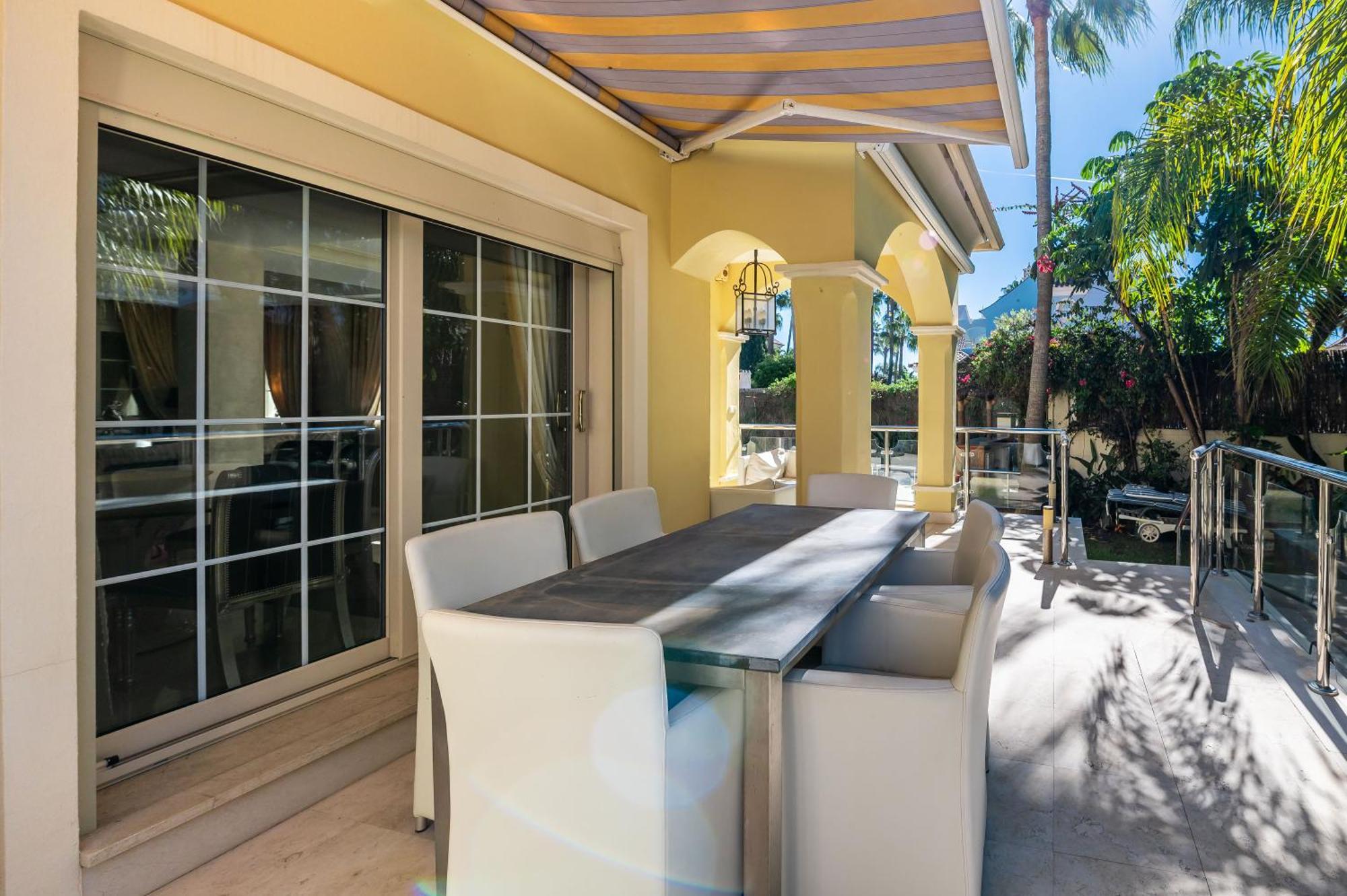 Beachside With Heated Pool *