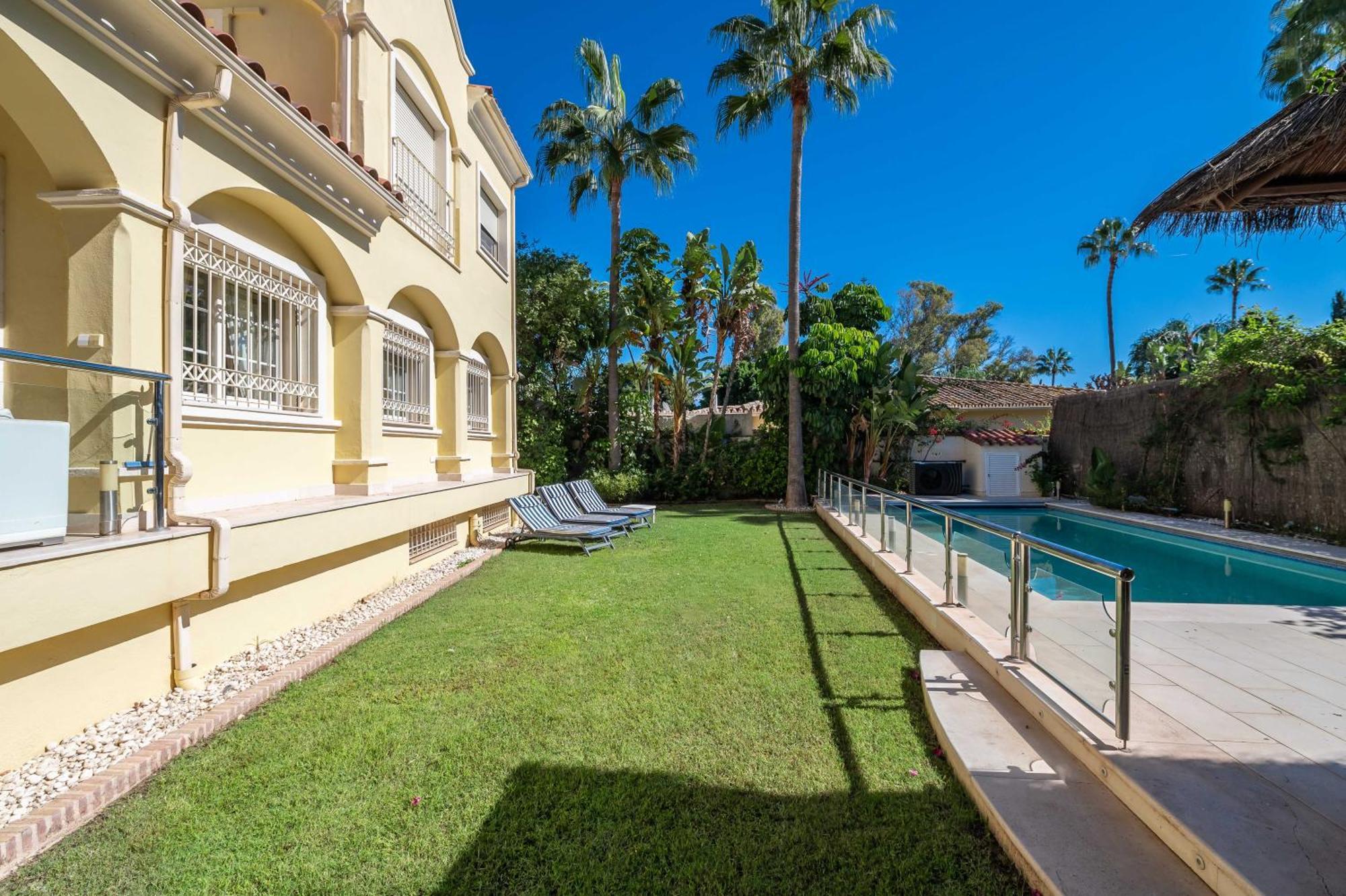 Villa Beachside With Heated Pool *