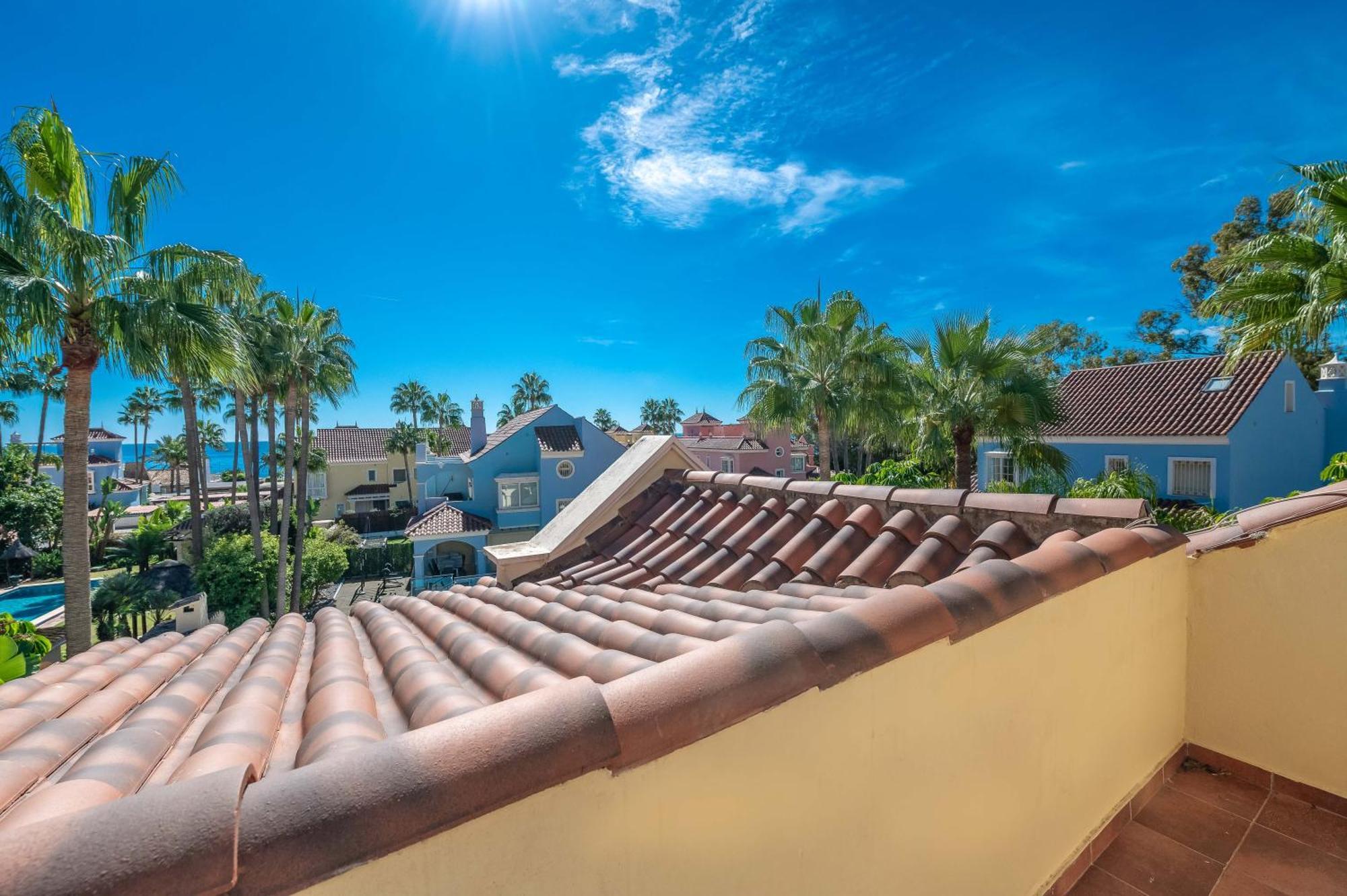 Villa Beachside With Heated Pool Marbella